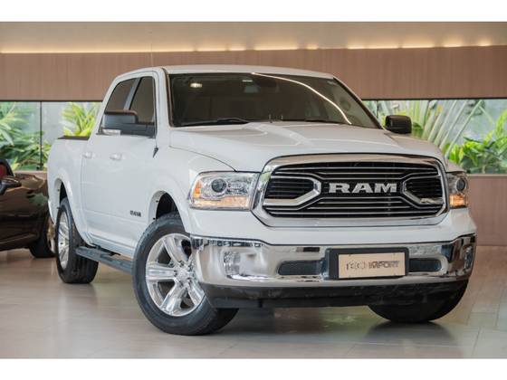 RAM CLASSIC 5.7 V8 GASOLINA LARAMIE CD 4X4 AUTOMÁTICO